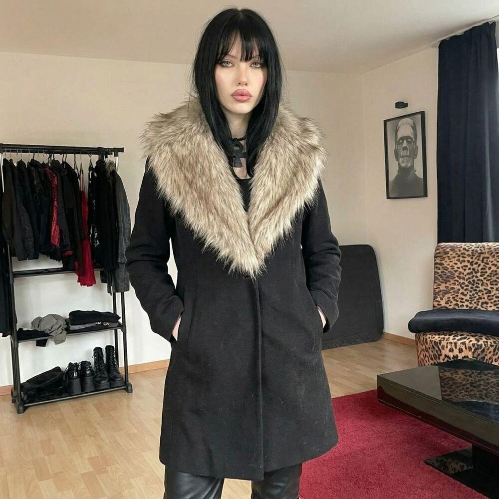 Vintage Fur Collar Coat Slavic Bimbo Indie Sleaze Grunge